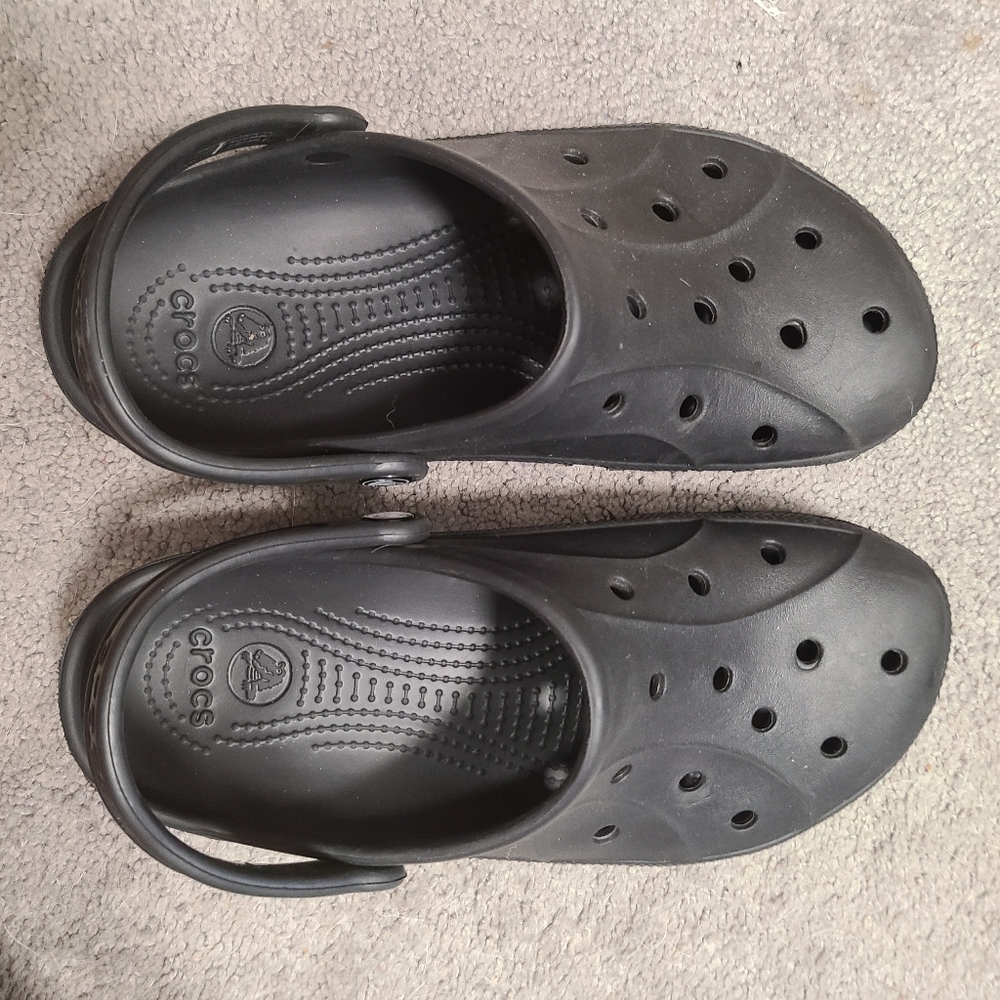 CROCS Black Classic Clogs